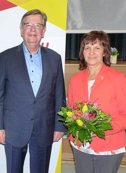 Sie treten an: Willi Stchele mit der Ersatzkandidatin Rosa Karcher. Foto: red