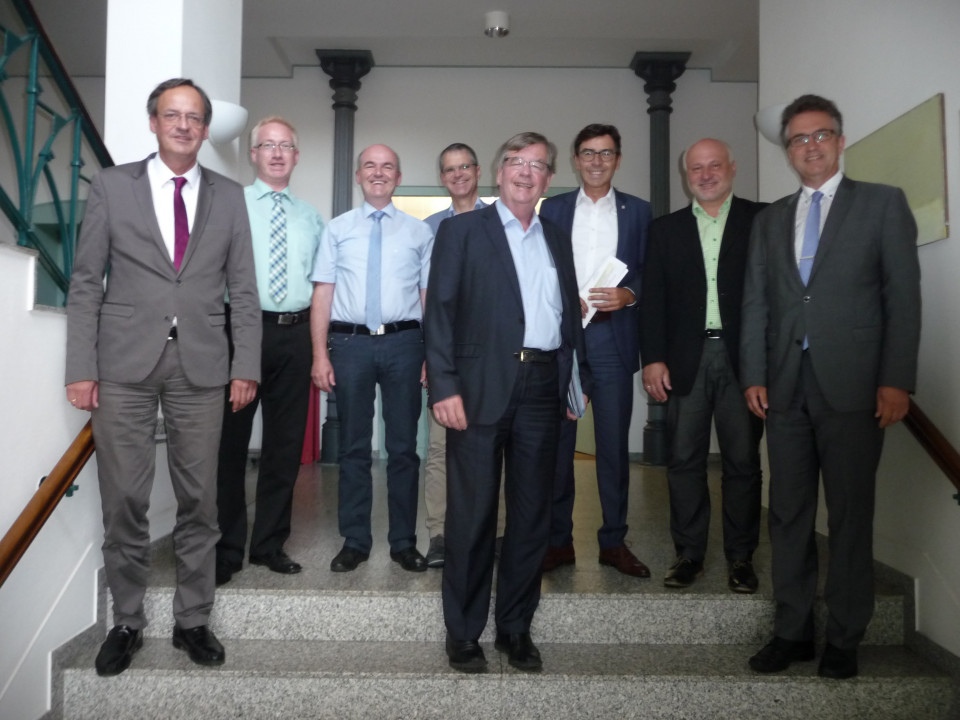 Trafen sich im Oberkircher Rathaus: OB Matthias Braun (Oberkirch), Brgermeister Hans-Jrgen Decker (Ottenhfen), Brgermeister Thomas Krechtler (Lautenbach), Brgermeister Christoph Lipps (Oberkirch), Landtagsabgeordneter Willi Stchele, Brgermeister Be